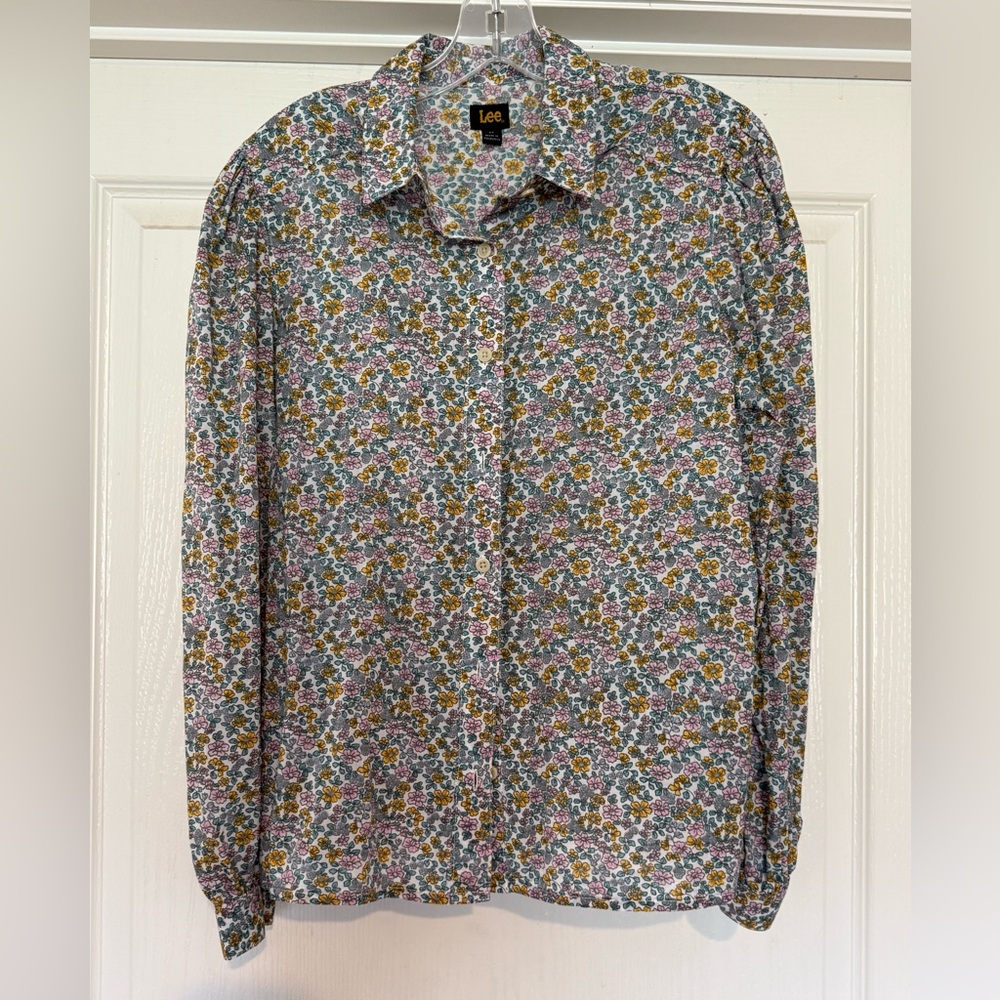 Floral Women’s Puffy Sleeve Blouse